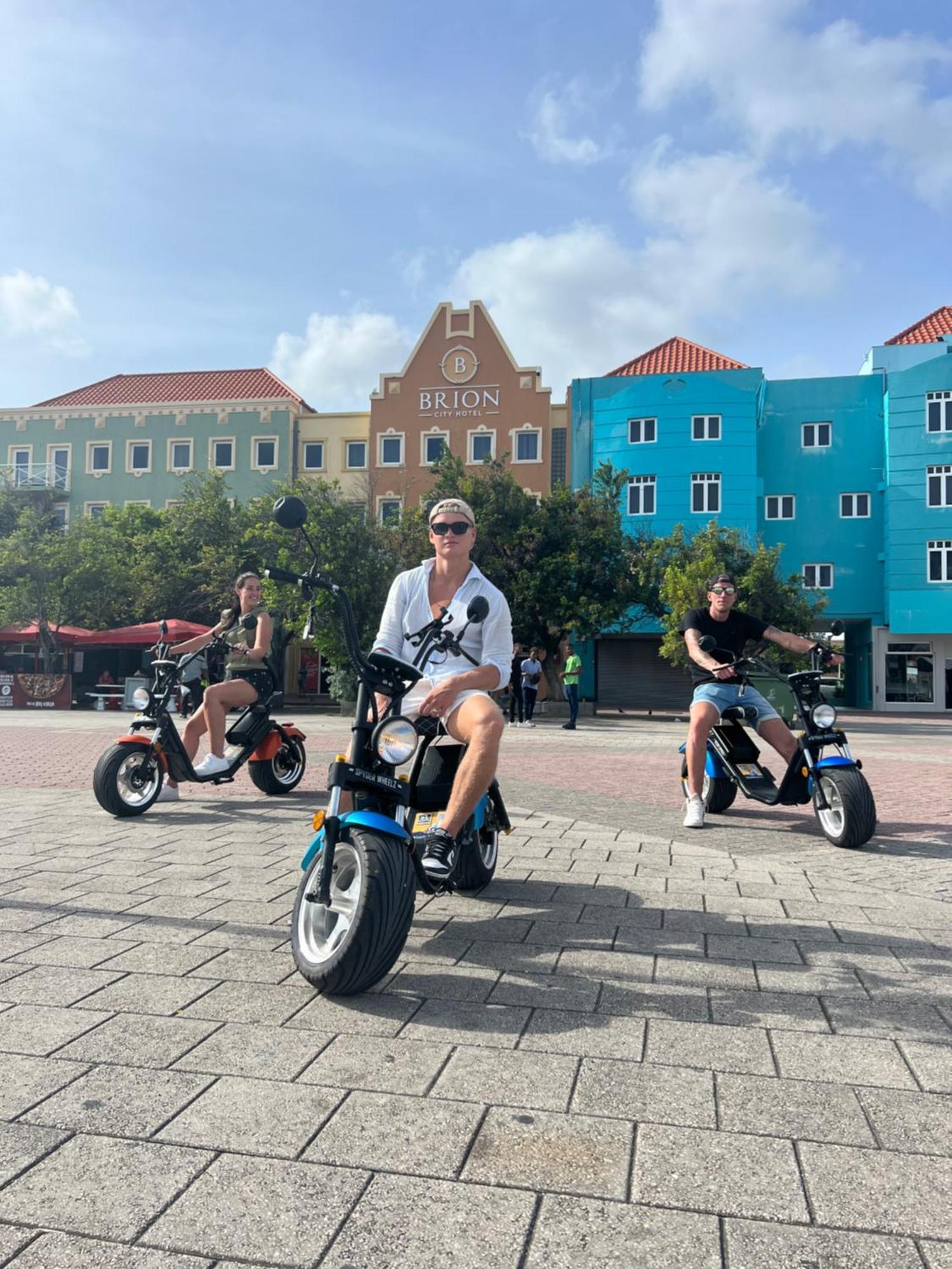 J&L Resort Willemstad Buitenkant foto